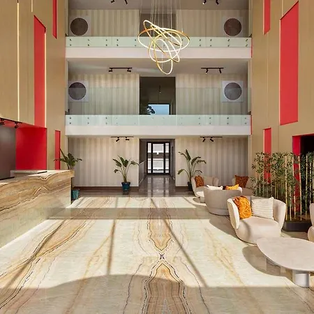 Ramada Cesme Hotel *