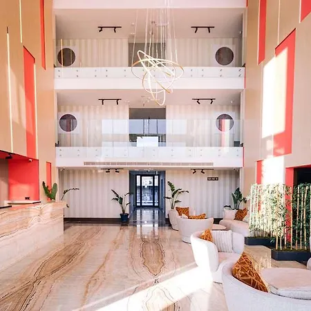 Hotel Ramada Cesme