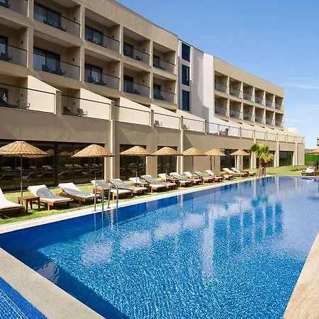 Hotel Ramada Cesme *